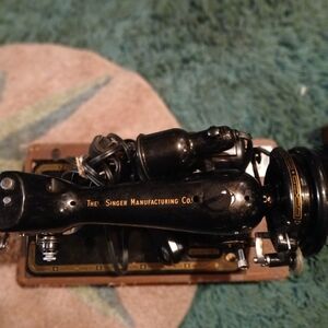 Singer Black Sewing Machine Decor